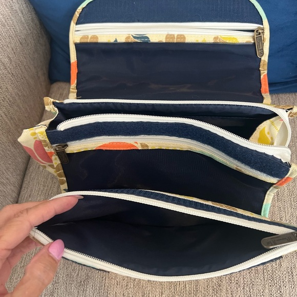 Primrose Hill London Canvas Lotus Flower Hangable Makeup Travel Bag, EUC - Picture 8 of 9